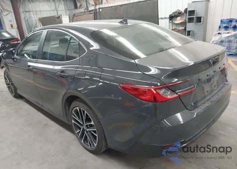 2026 Toyota Camry Xle z USA, uszkodzony, nr VIN 4T1DAACK1TU232066